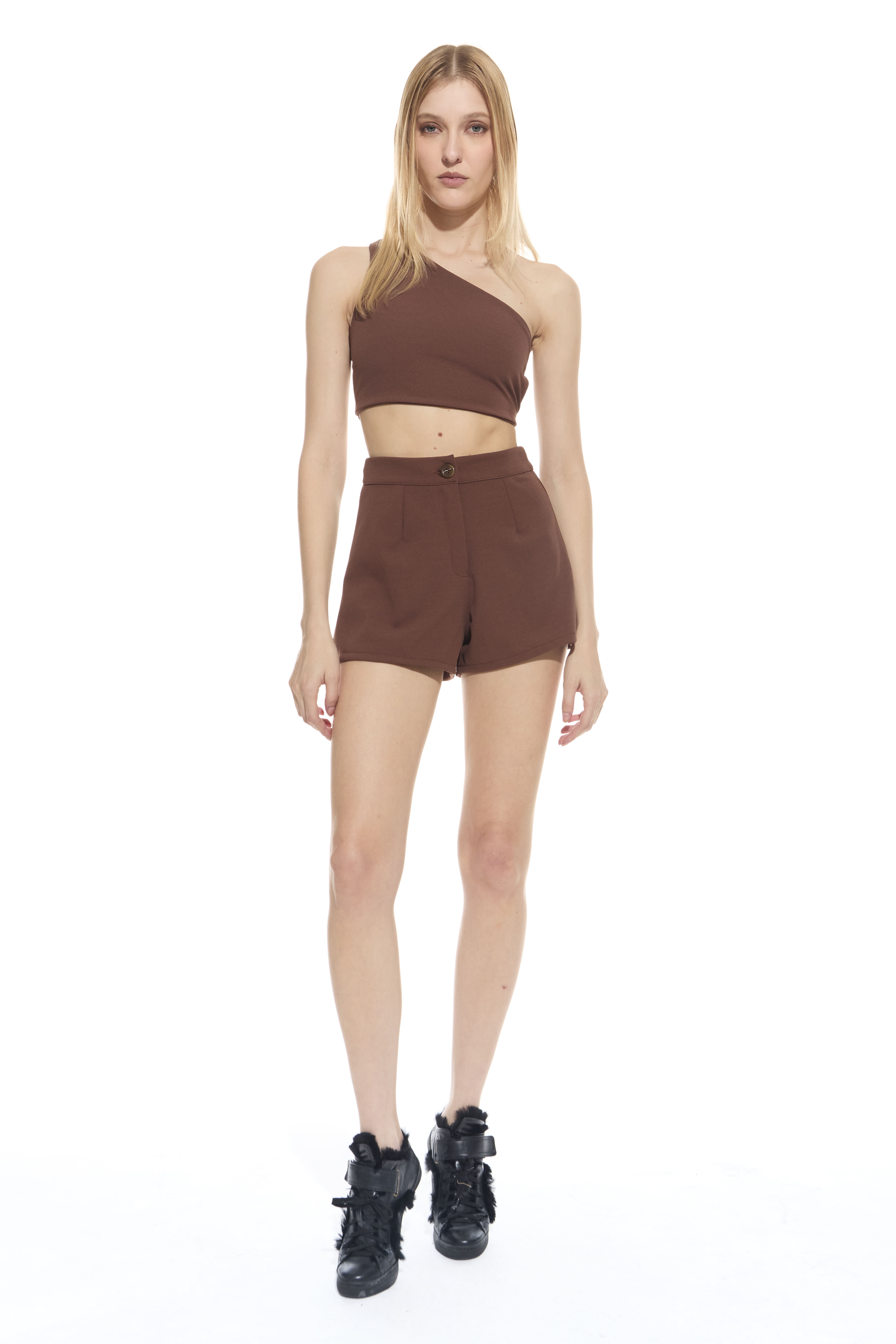 SHORT SOFIA